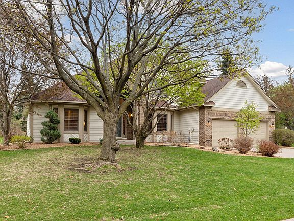 5th image of 1570 Park Cir
