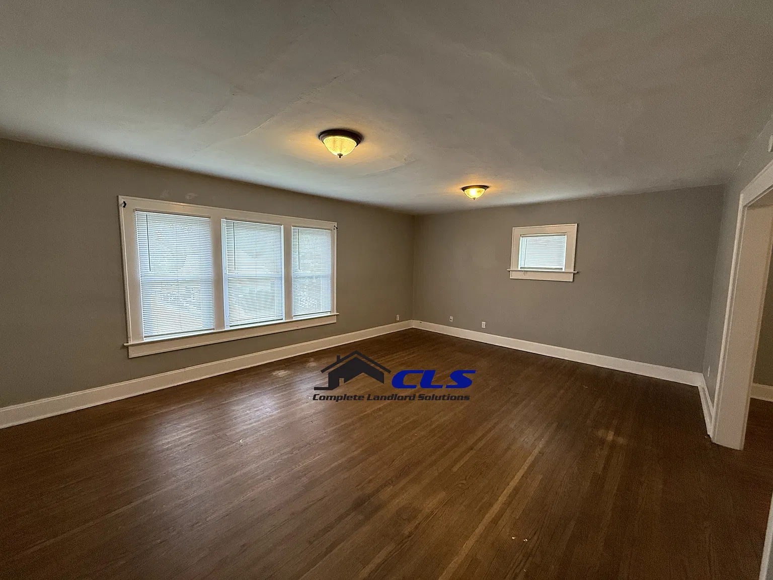 832 S 17th - 1 — Photo 2