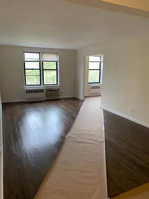 Sold by RE MAX Team | media 10