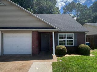 3305 SW Victoria Pl APT 1 & 2, Bentonville, AR 72712
