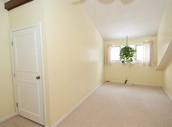 5th image of 805 Trailridge E