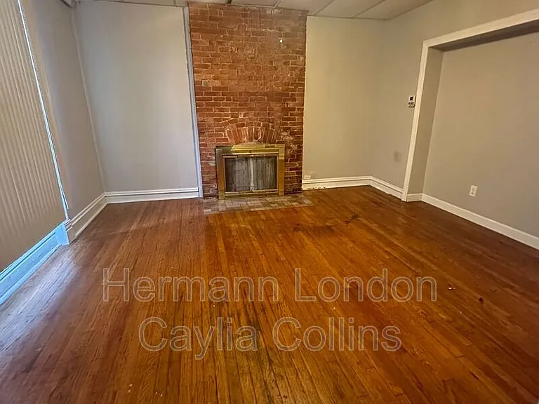 4642 Farlin Ave #1F — Photo 2