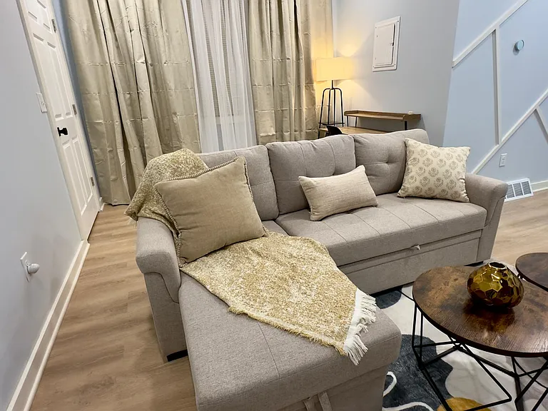 499 Pawling Ave #4 — Photo 5