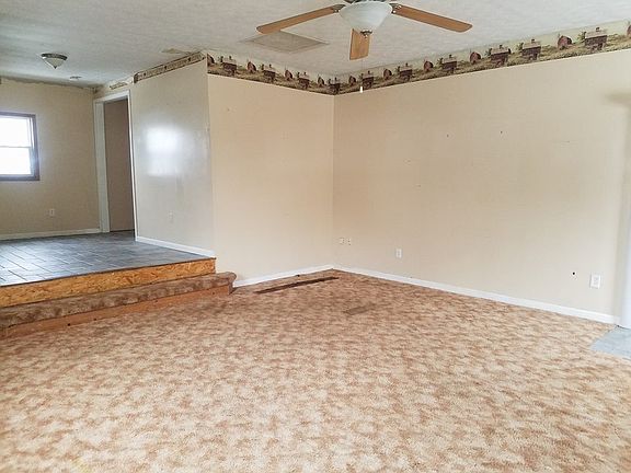 2nd image of 664 Averill Ave