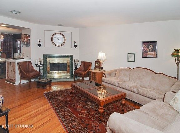 2nd image of 8117 Lake St