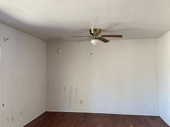 3rd image of 3924 W PARADISE Drive