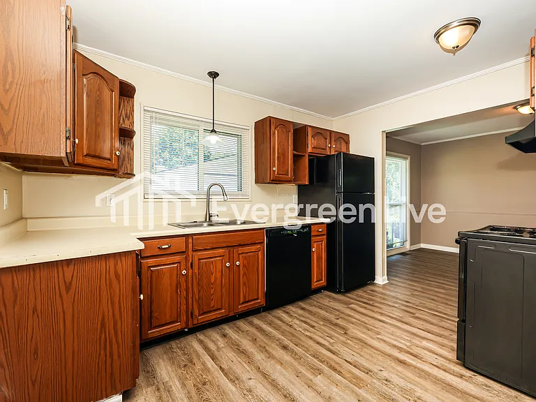 4434 Reading Rd — Photo 9