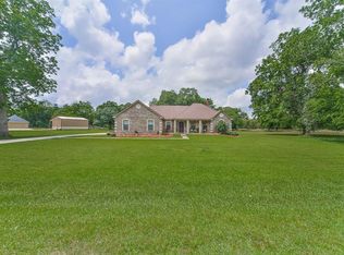 251 Horse Shoe Trl, Angleton, TX 77515