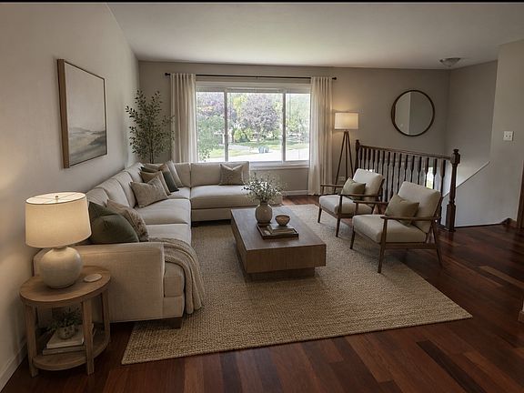 4th image of 396 Woodhollow Ln