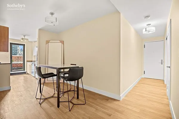 Sold by Sotheby's International Realty | media 27