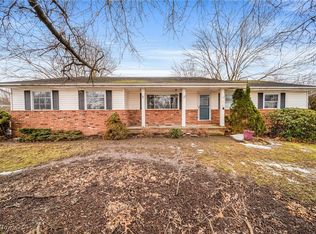 1028 Cessna Dr, Macedonia, OH 44056