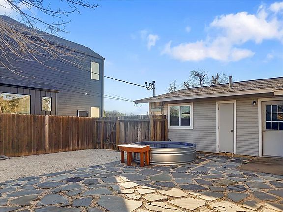 5th image of 4805 Richmond Ave #B