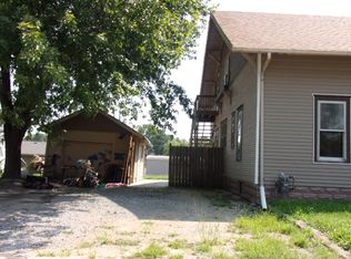 122 N 9th St, Beatrice, NE 68310