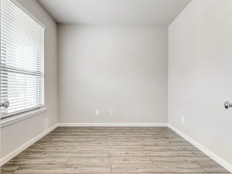 5427 Big Thicket Ln — Photo 10