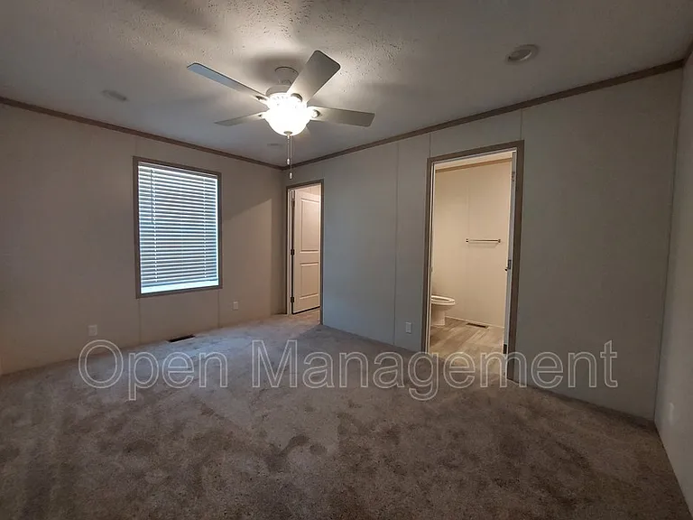 7534 W US Highway 60 #111 — Photo 9