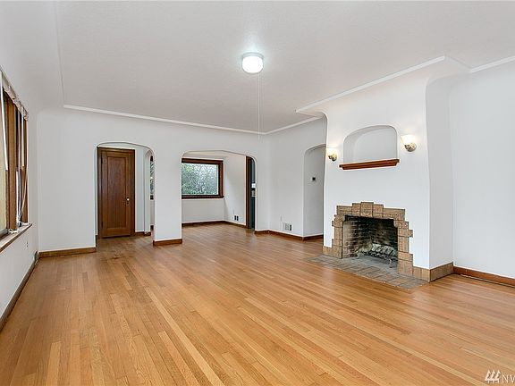 5th image of 4035 Pacific Ave