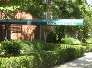651 Vanderbilt St APT 3T, Brooklyn, NY 11218