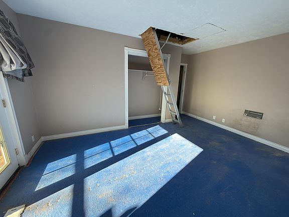 4th image of 425 S Cottonwood Dr