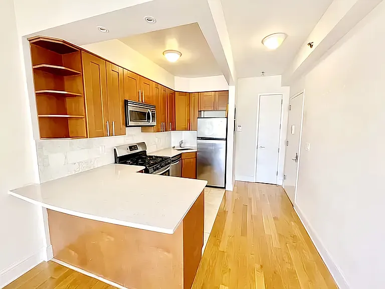 26-38 28th St #3A — Photo 3