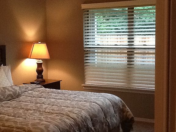 2nd image of 105B Dogwood