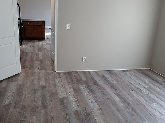 5th image of 57253 Woodcreek #109