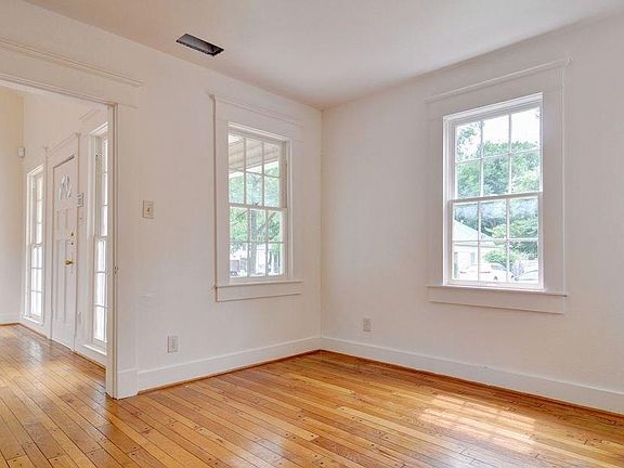 3rd image of 1919 Washington Ave