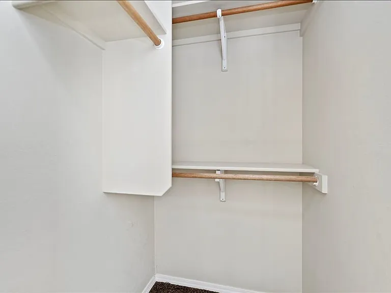 121 N Avenger Ln — Photo 20