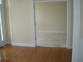 3rd image of 201 Fox Haven Ct