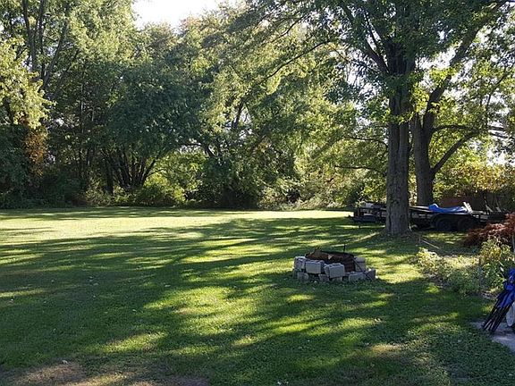 3rd image of 1225 Home Acre Dr