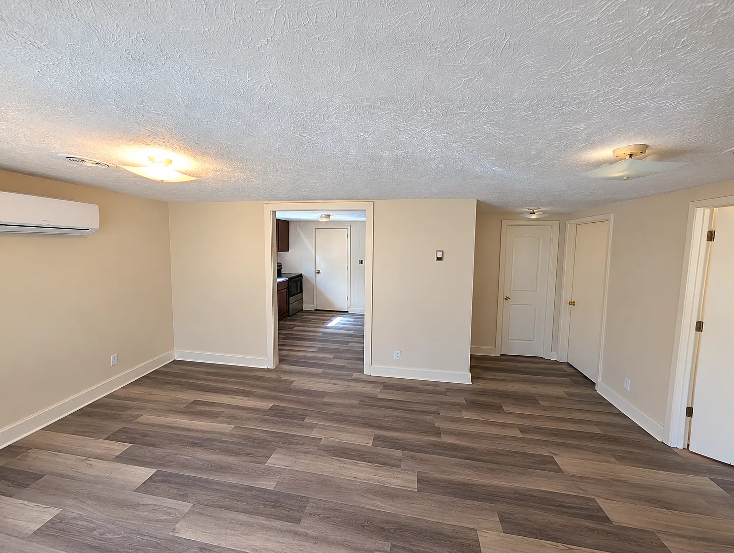 2 bed, 750 sqft, $950 — Photo 3