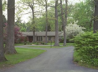 251 Strathmore Rd, Bloomfield Hills, MI 48304