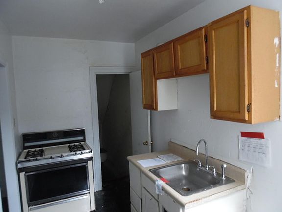 5th image of 5011 N Franklin St