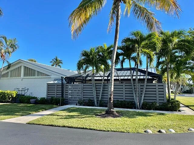 2 bed, 2.0 bath, 1100 sqft, $7,000 — Photo 3