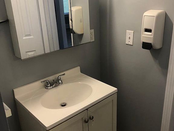 4th image of 26 Pleasant St Floor 1