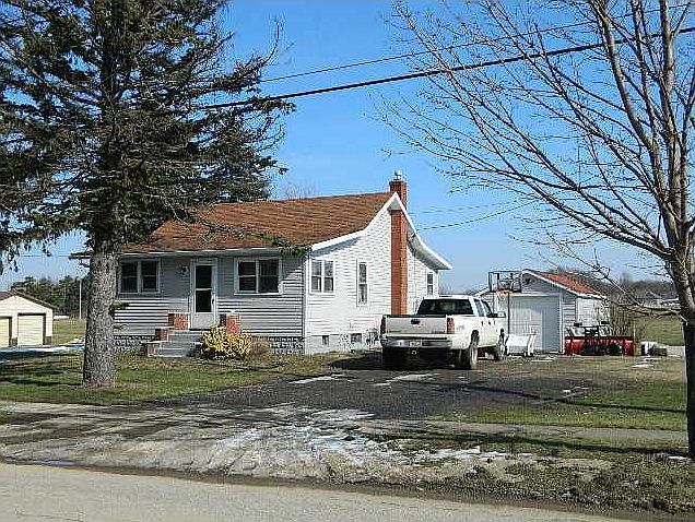 1st image of 202 S Washington St