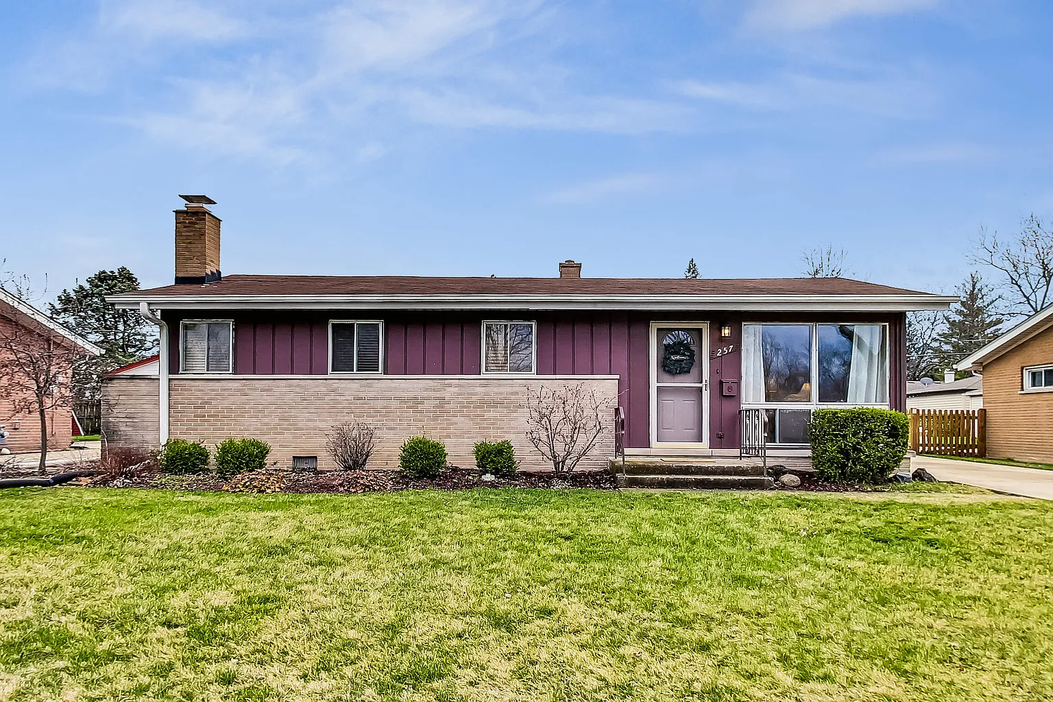 257 E Normandy Dr photo 1
