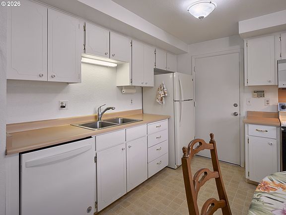 4th image of 3502 NE 45th St