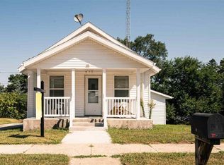 217 W Albert St, Portage, WI 53901