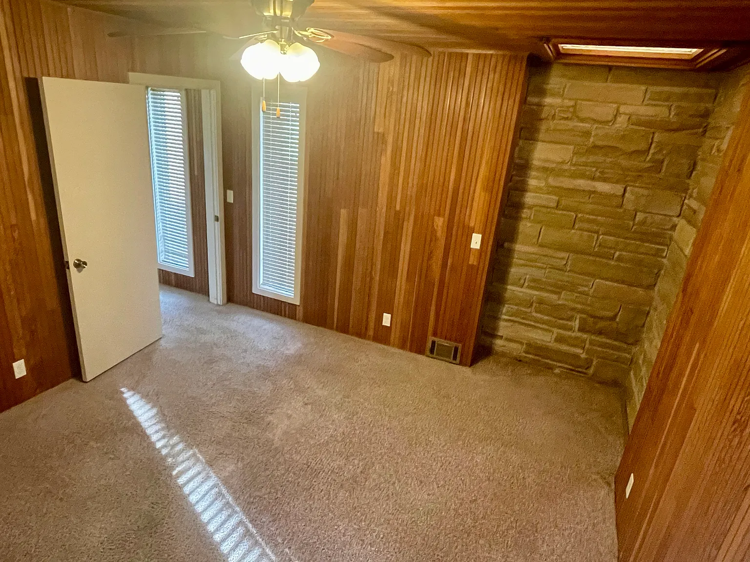 2 bed, 2100 sqft, $1,750 — Photo 4