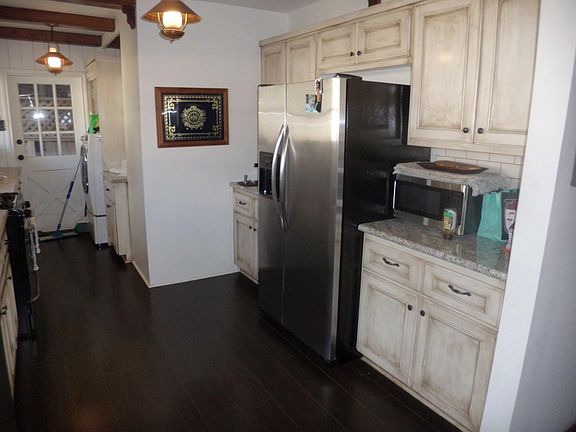 4th image of 2624 E 8th St