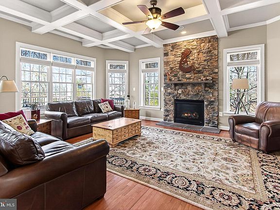 3rd image of 21379 Fairhunt Dr