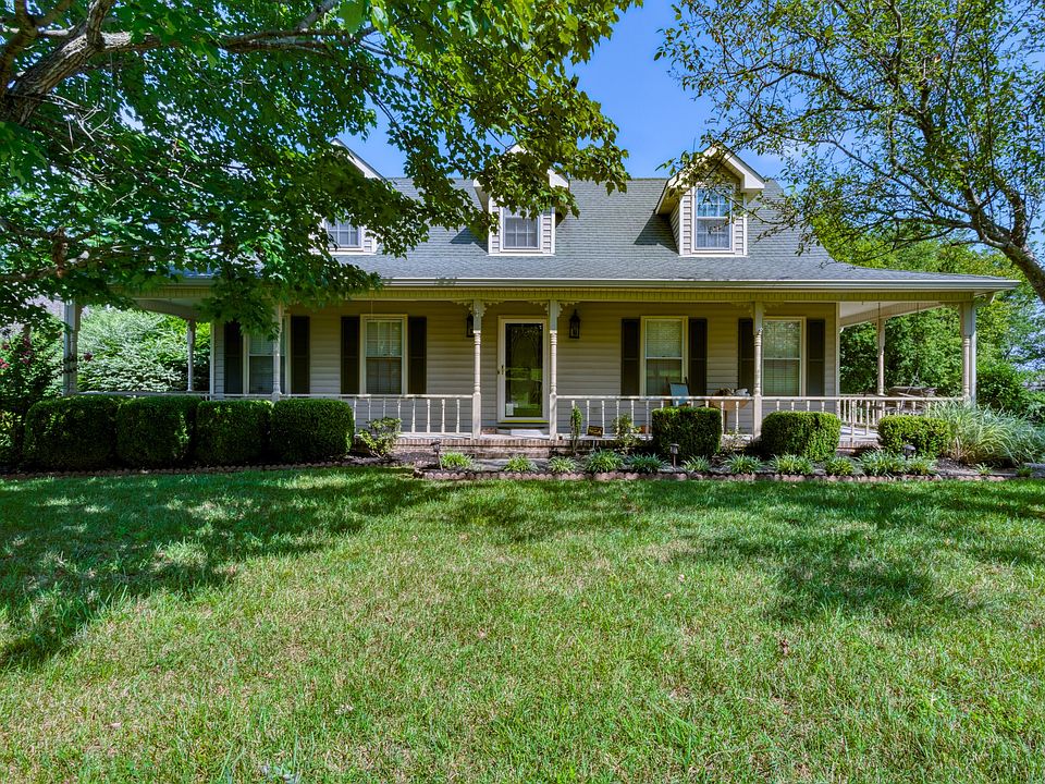 1st image of 102 Saint Michaels Ln