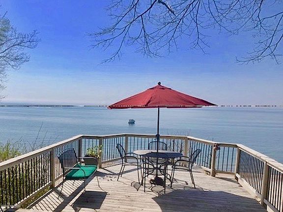 2nd image of 82 Bluff Dr