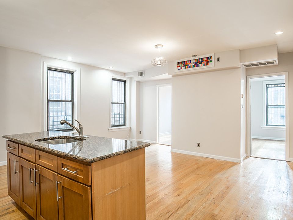 1st image of 382 Montgomery St APT 4B