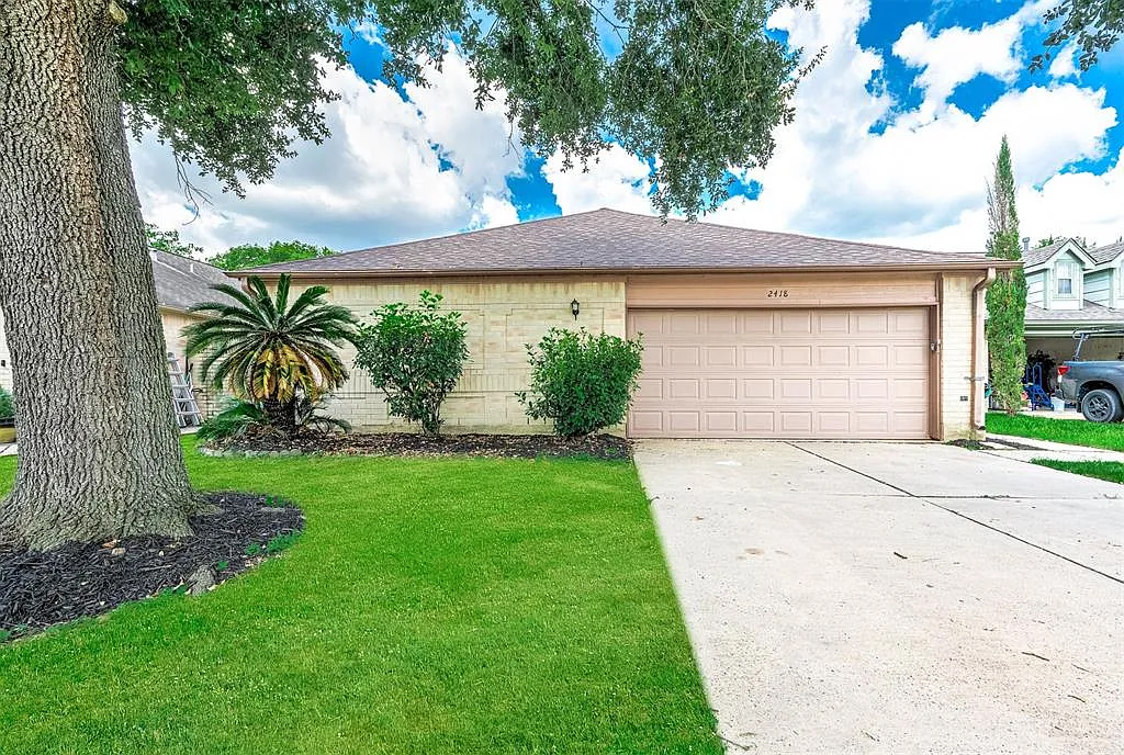 3 bed, 2109 sqft, $2,000 — Photo 1