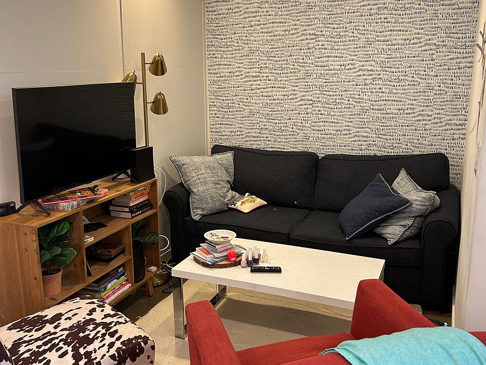 1st image of 248 10th Ave APT 5A