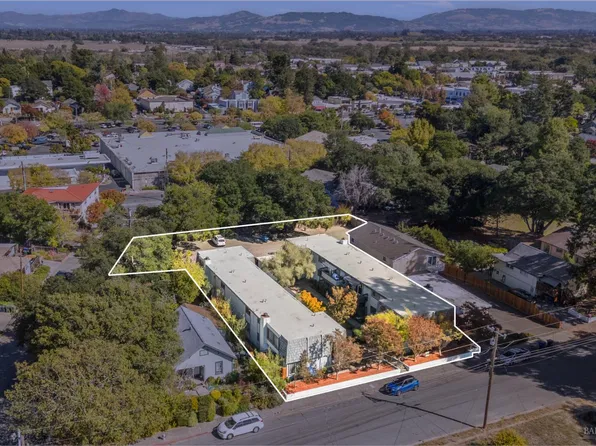 421 West St, Sebastopol, CA 95472
