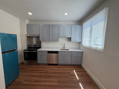 495 Elwood Ave #7 Photo 1