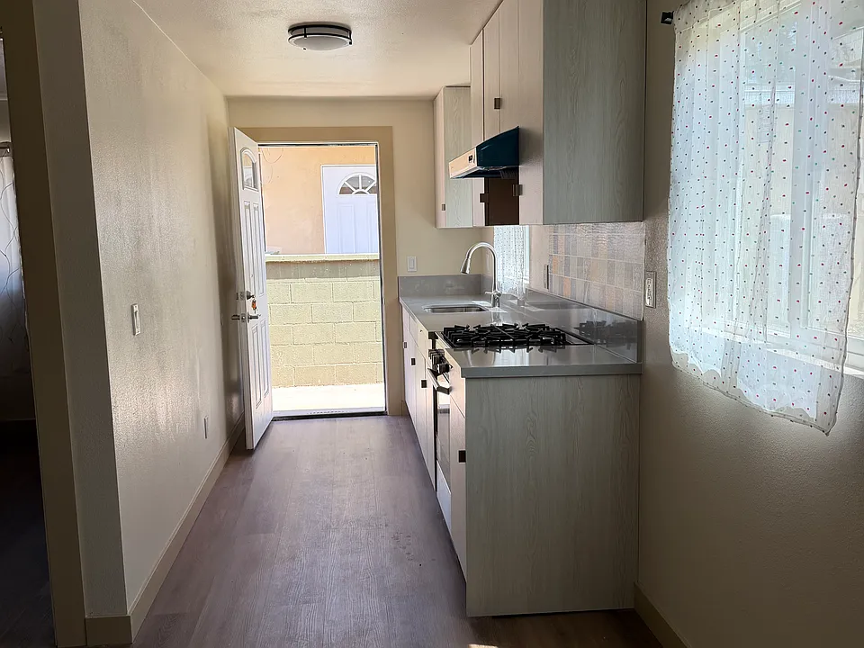 436 Roosevelt Ave