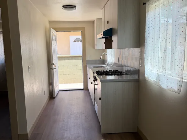 436 Roosevelt Ave, Pomona, CA 91767